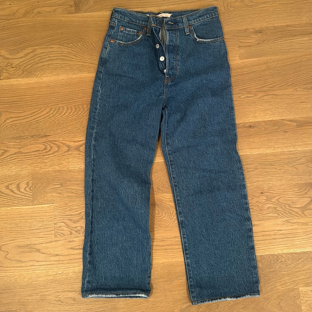 Levi Straight Leg Ankle Jeans